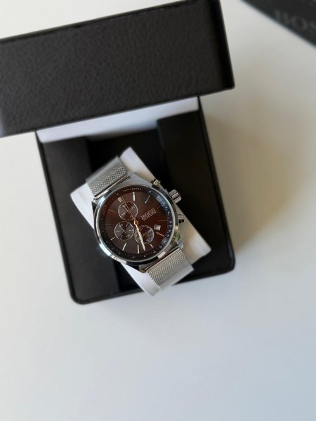 ساعة بوس ارضية رمادية عقارب فضي